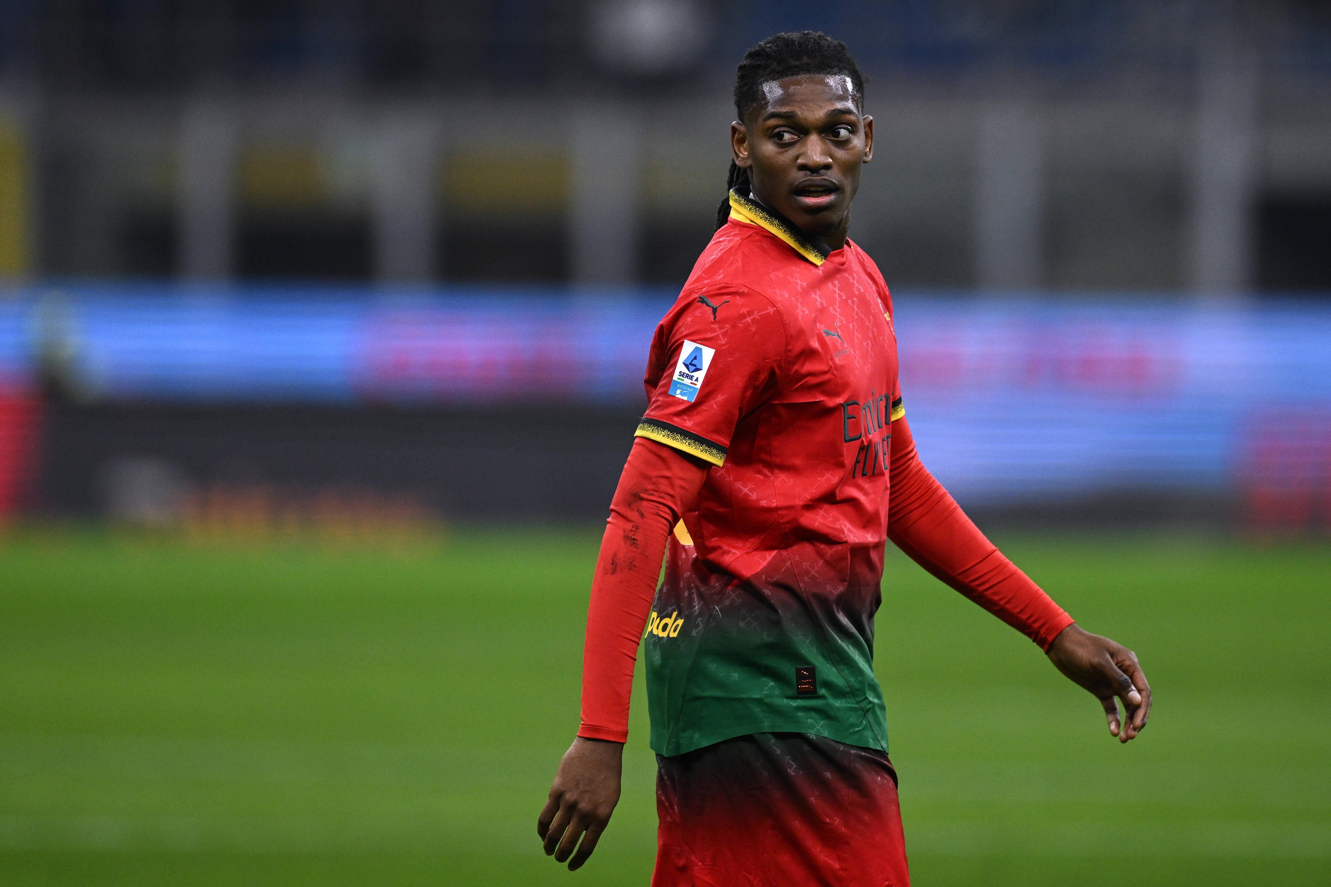 开云APP下载-米兰跟队：莱奥仍感到小腿不适，出战博洛尼亚可能性不大