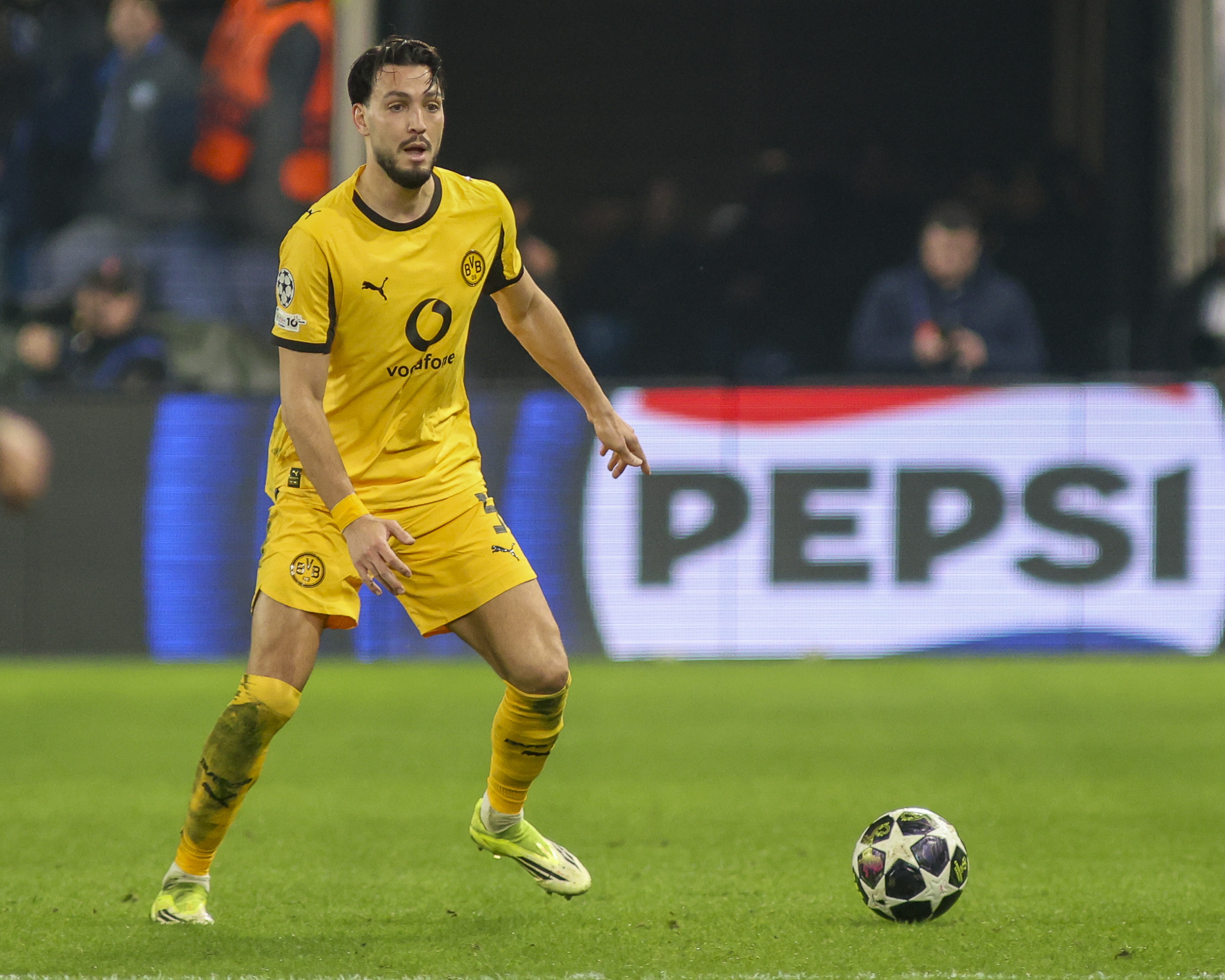 开云数字工具-本塞拜尼谈争冠：我们须尽可能多的拿分，并寄希望于拜仁丢分