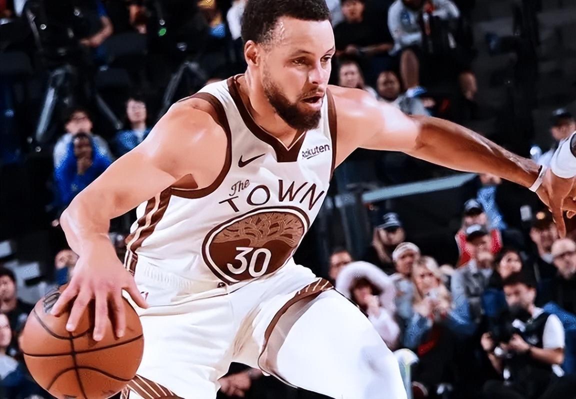 开云APP下载-勇士输独行侠！库里空砍38分，梅尔顿库明加尽力，多人打铁无作用