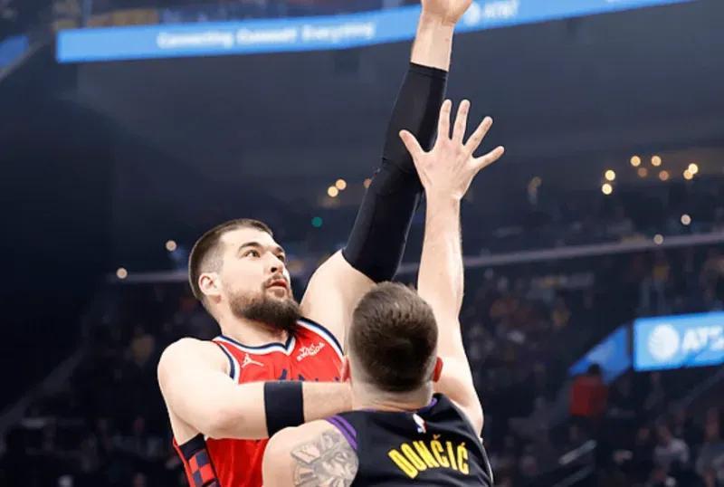 开云官方平台-快船配角熬出头了！祖巴茨+柯林斯统治级表现，替补还有3支点！