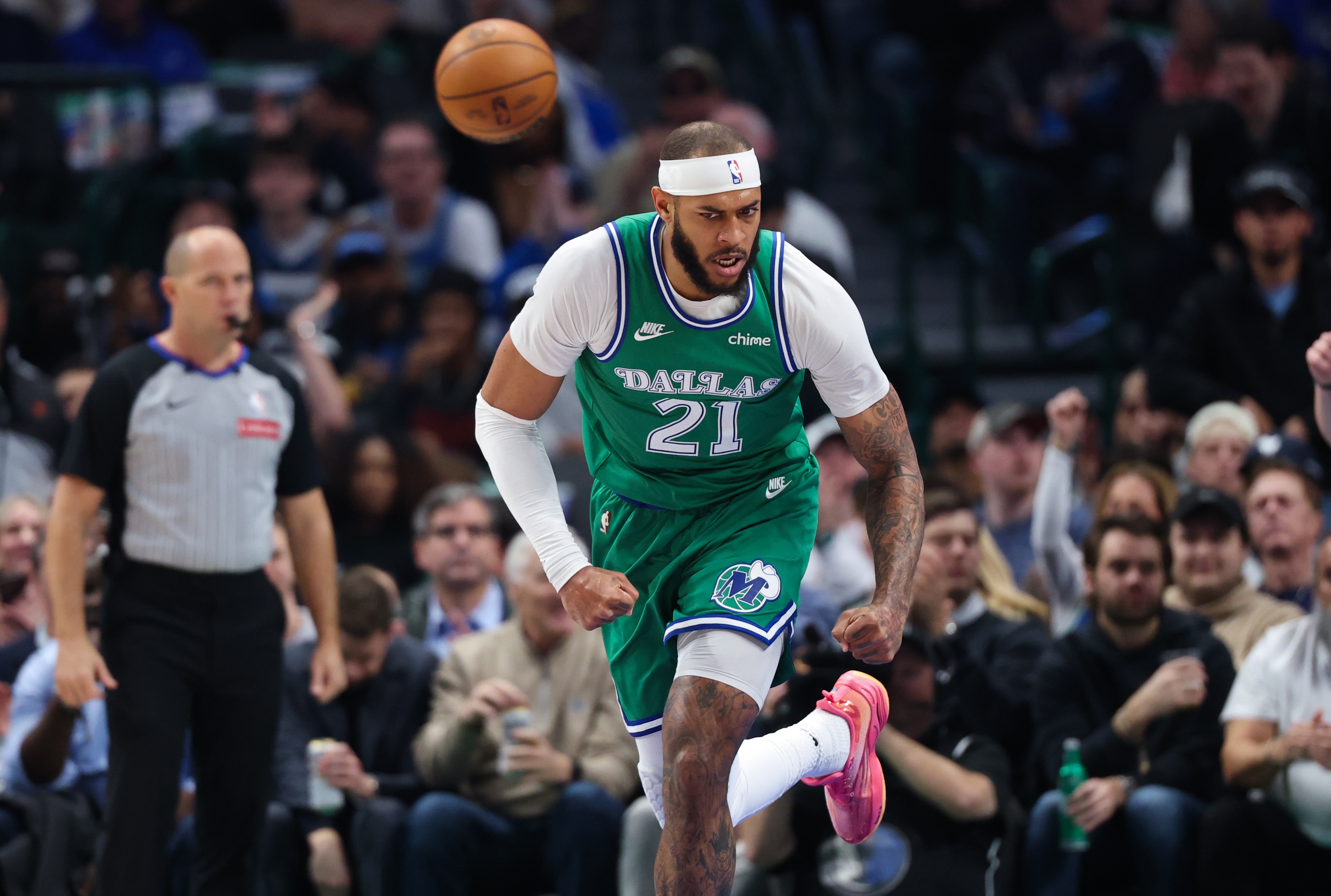 开云数字工具-明天独行侠客战骑士 加福德&amp;克莱小概率出战 华盛顿存疑